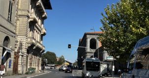 Estação de trem e ruas no bairro de San Concordio em Lucca.